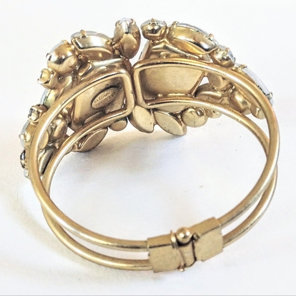 🤍 Vintage Gold Satin White Chunky Rhinestone Clamp Hinge Bracelet - Picture 4 of 7